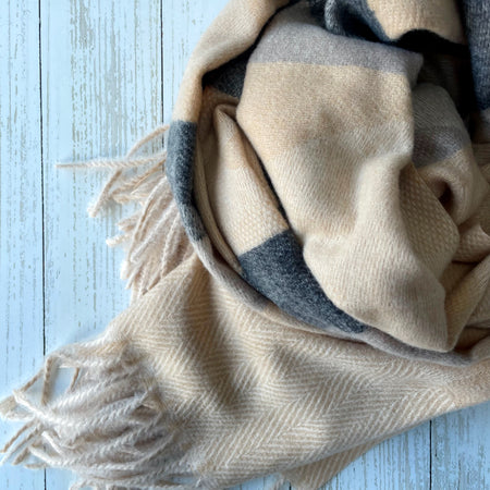 Grace Geometric Blanket Scarf - Camel